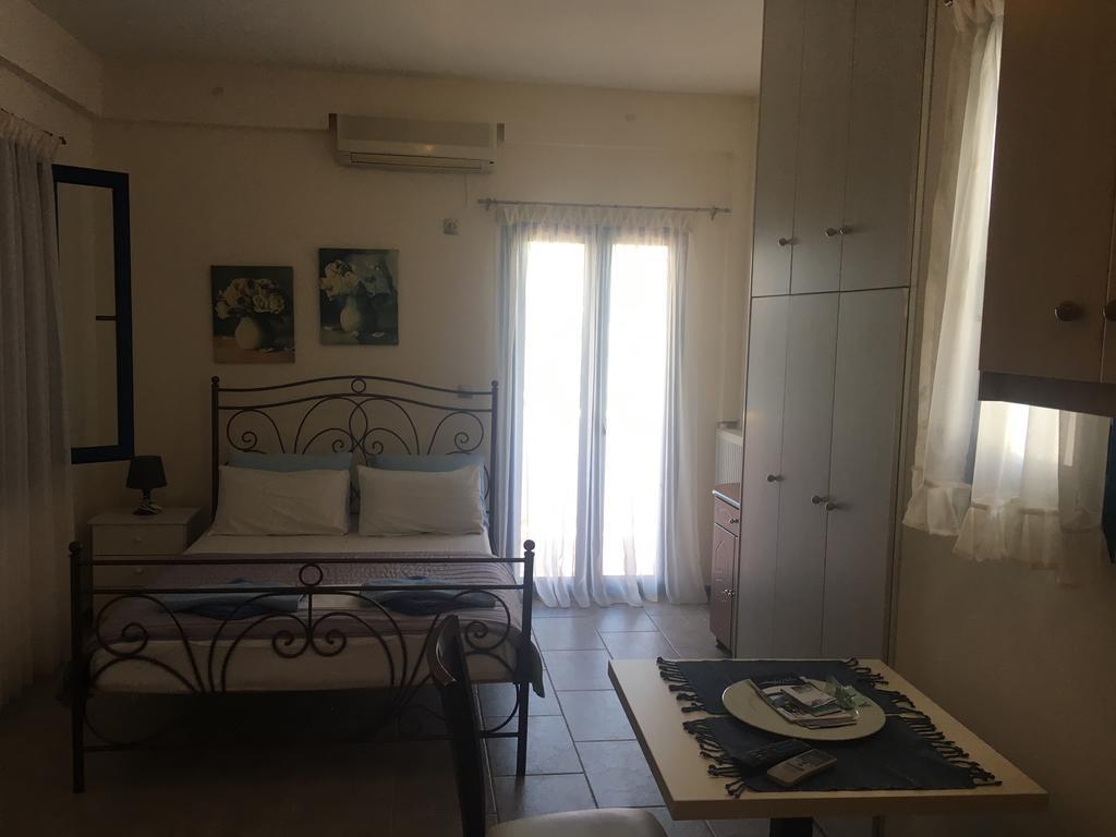 Serifos Palace 3*